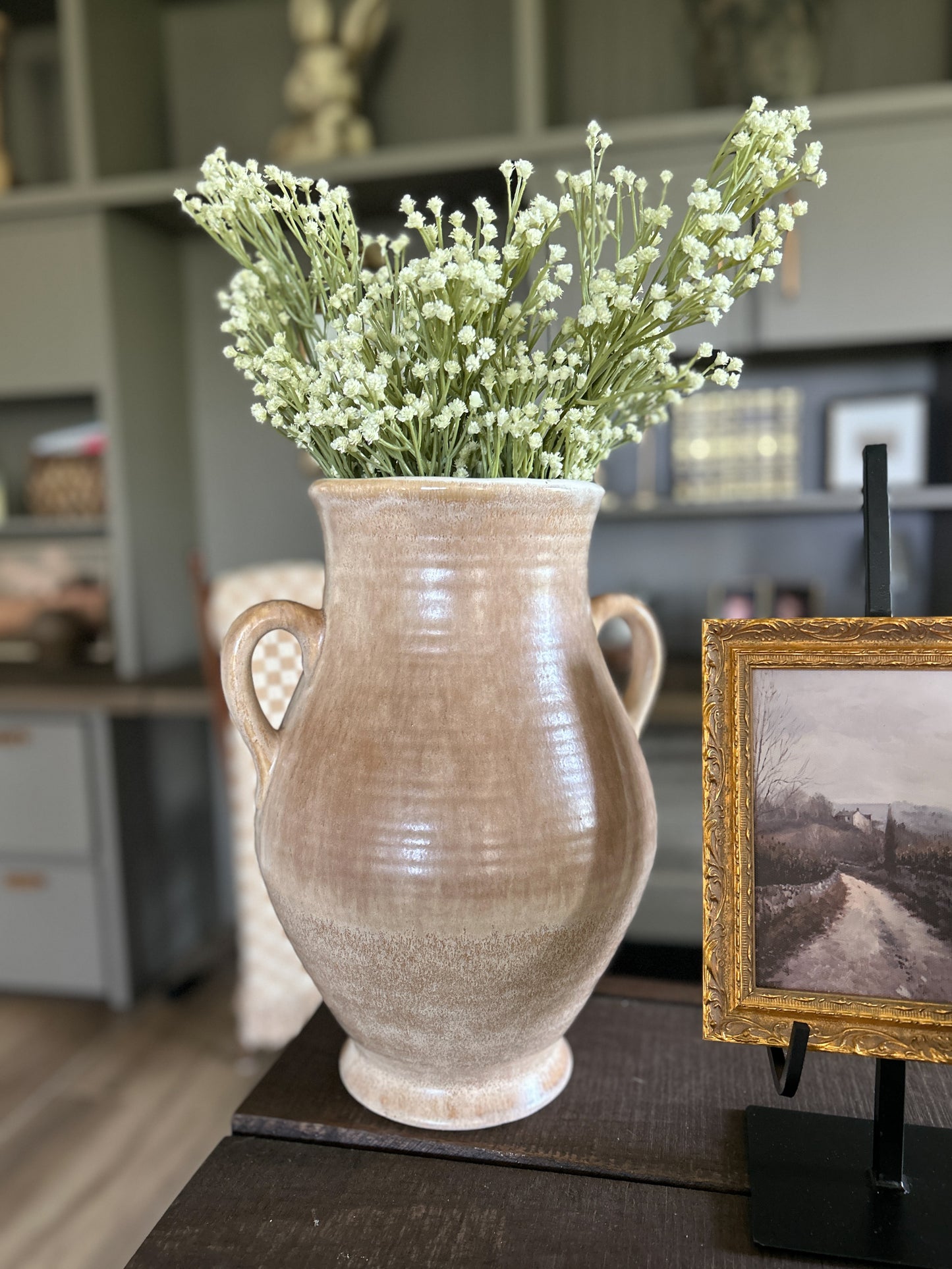 Oversized Beige Handle Vess