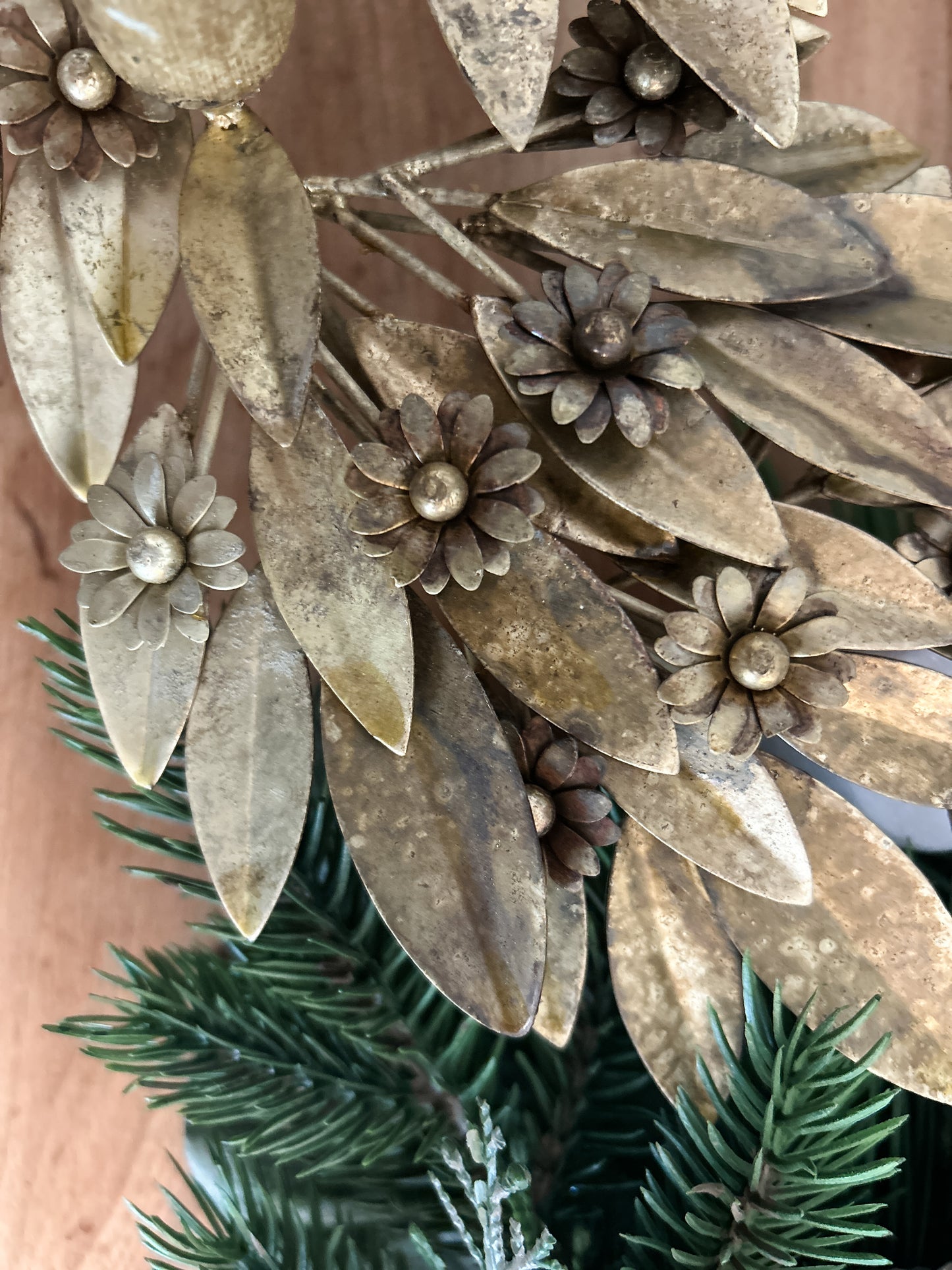 Botanical Wreath Taper Candle Holder