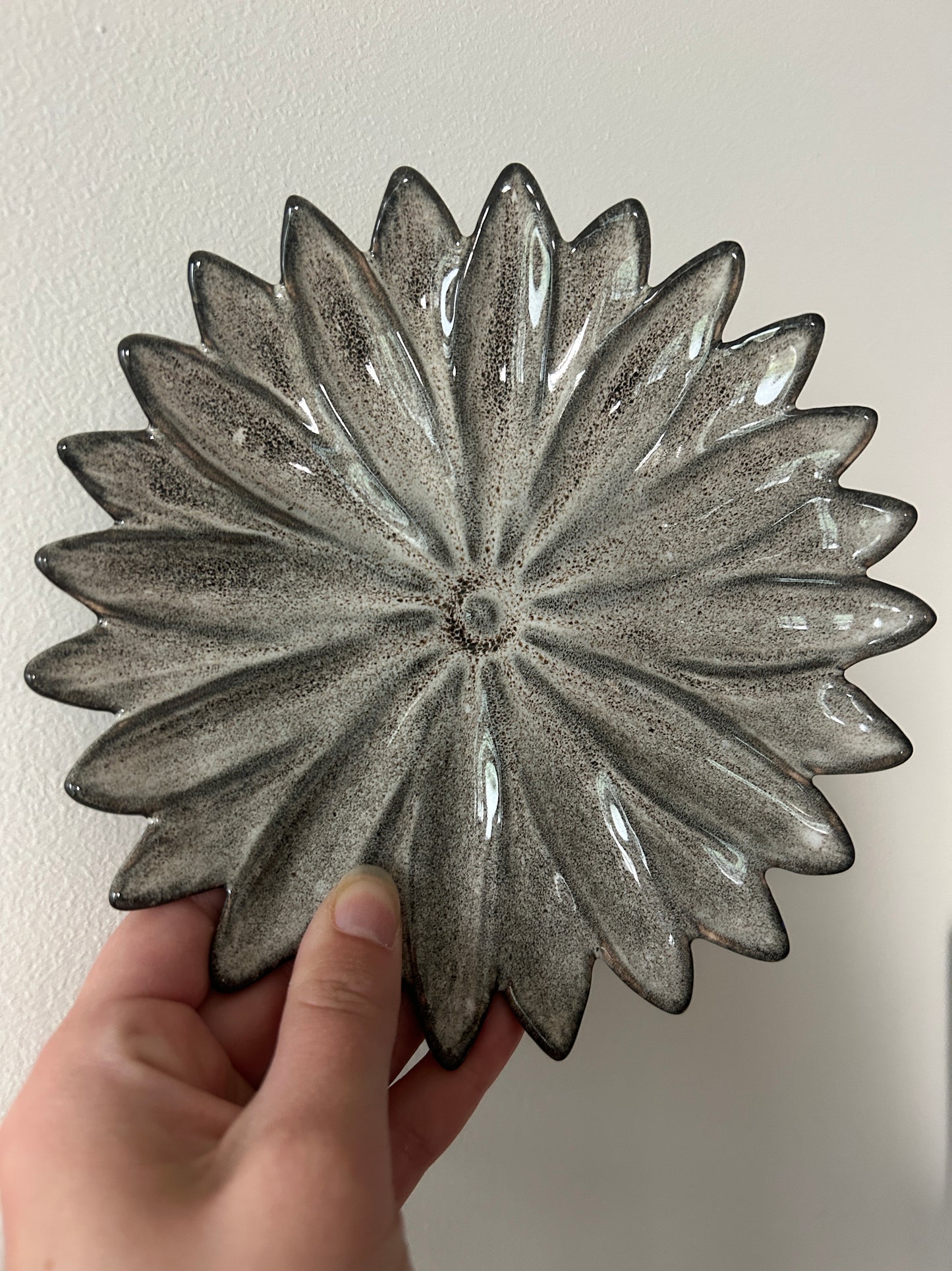 Reactive Glaze Stoneware Flower Plate