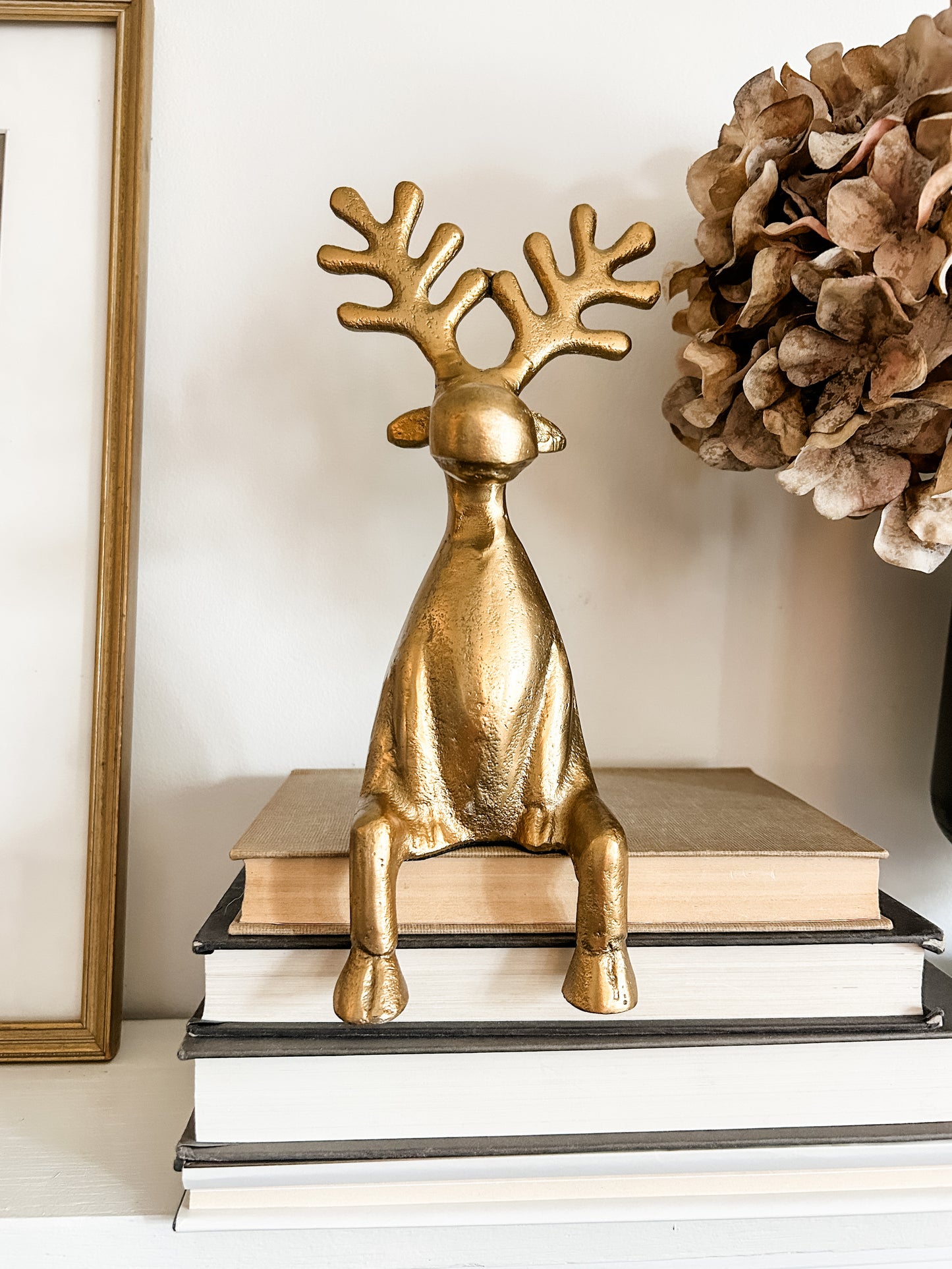 Gold Iron Reindeer Sitter (Style B)