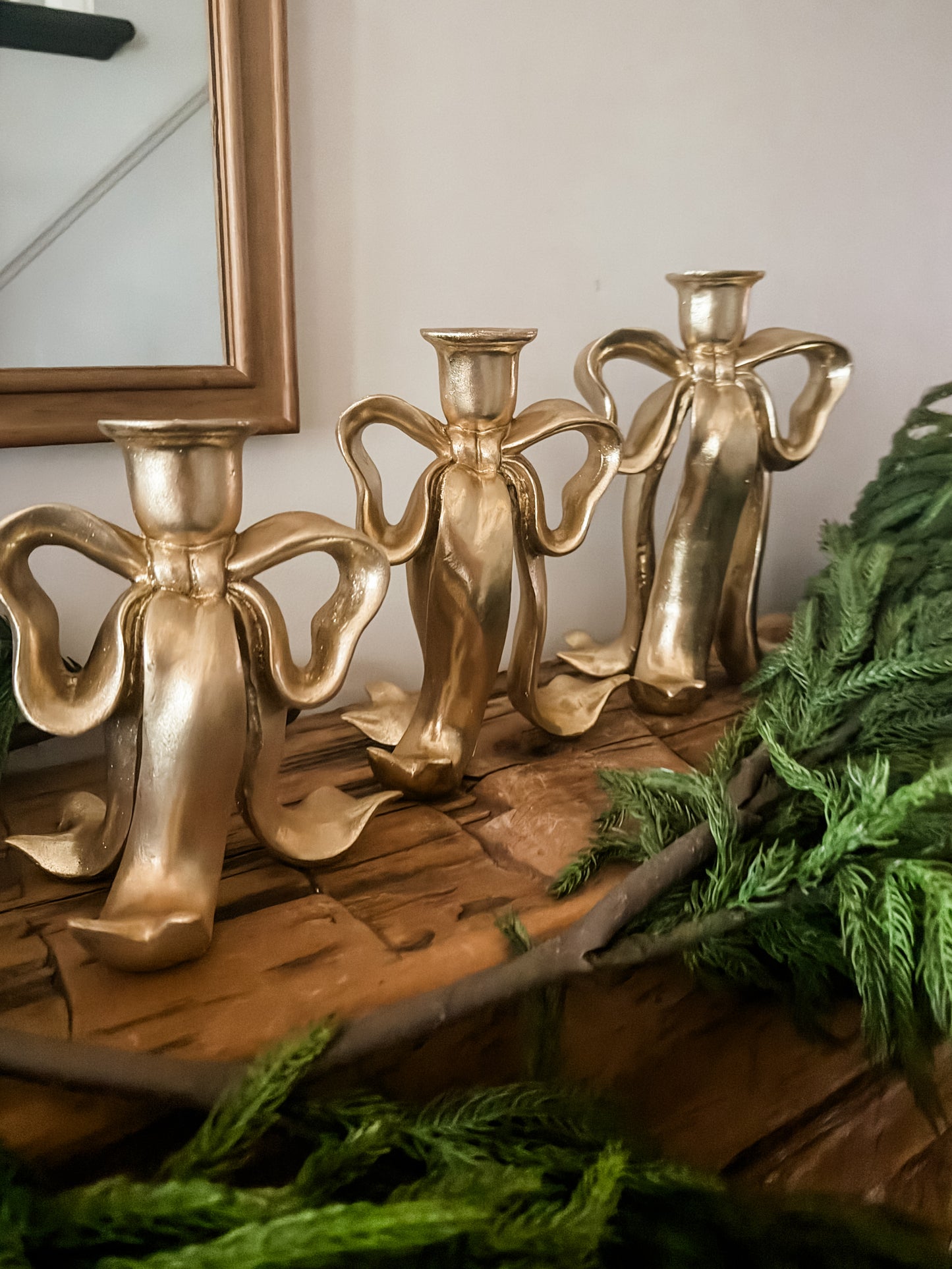 Bow Taper Candle Holder