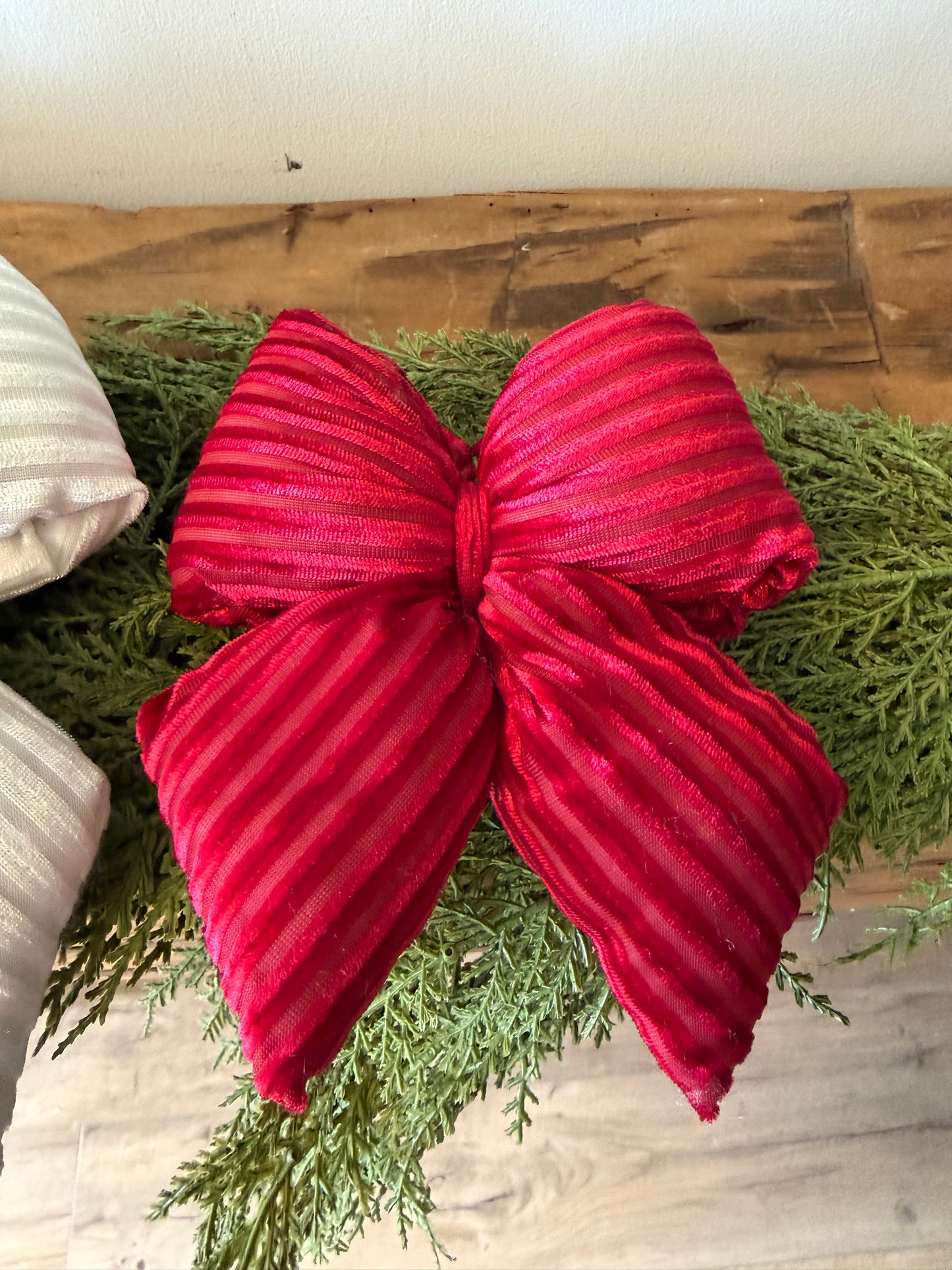 Small Velvet Red Puffy Bow