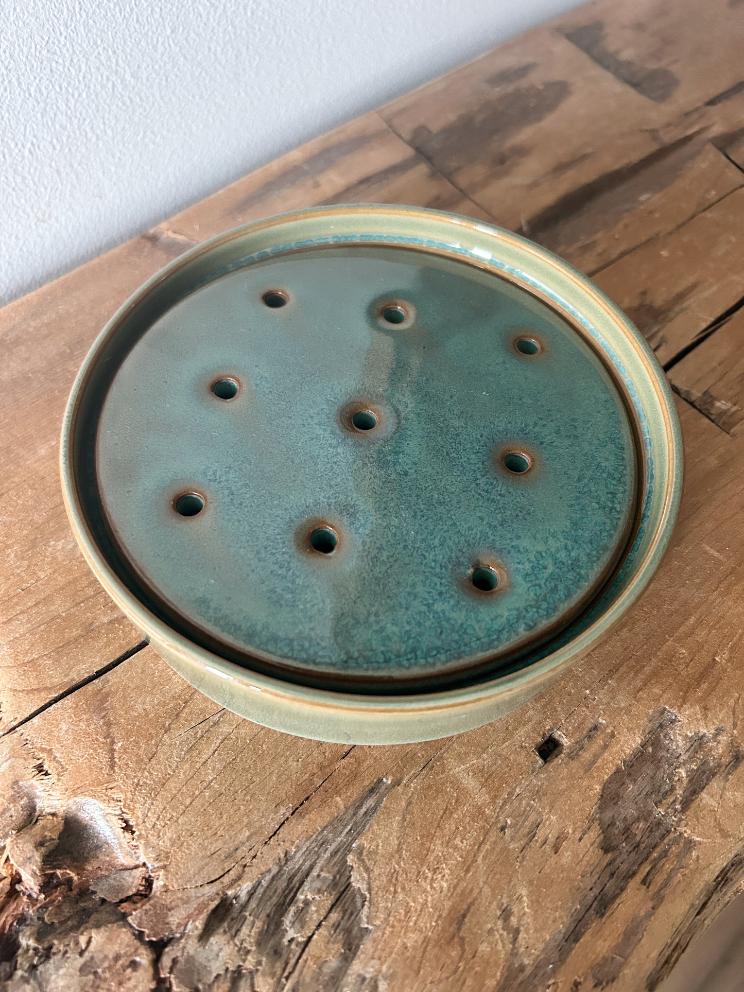 Stoneware Soap Dish Assorted Colours