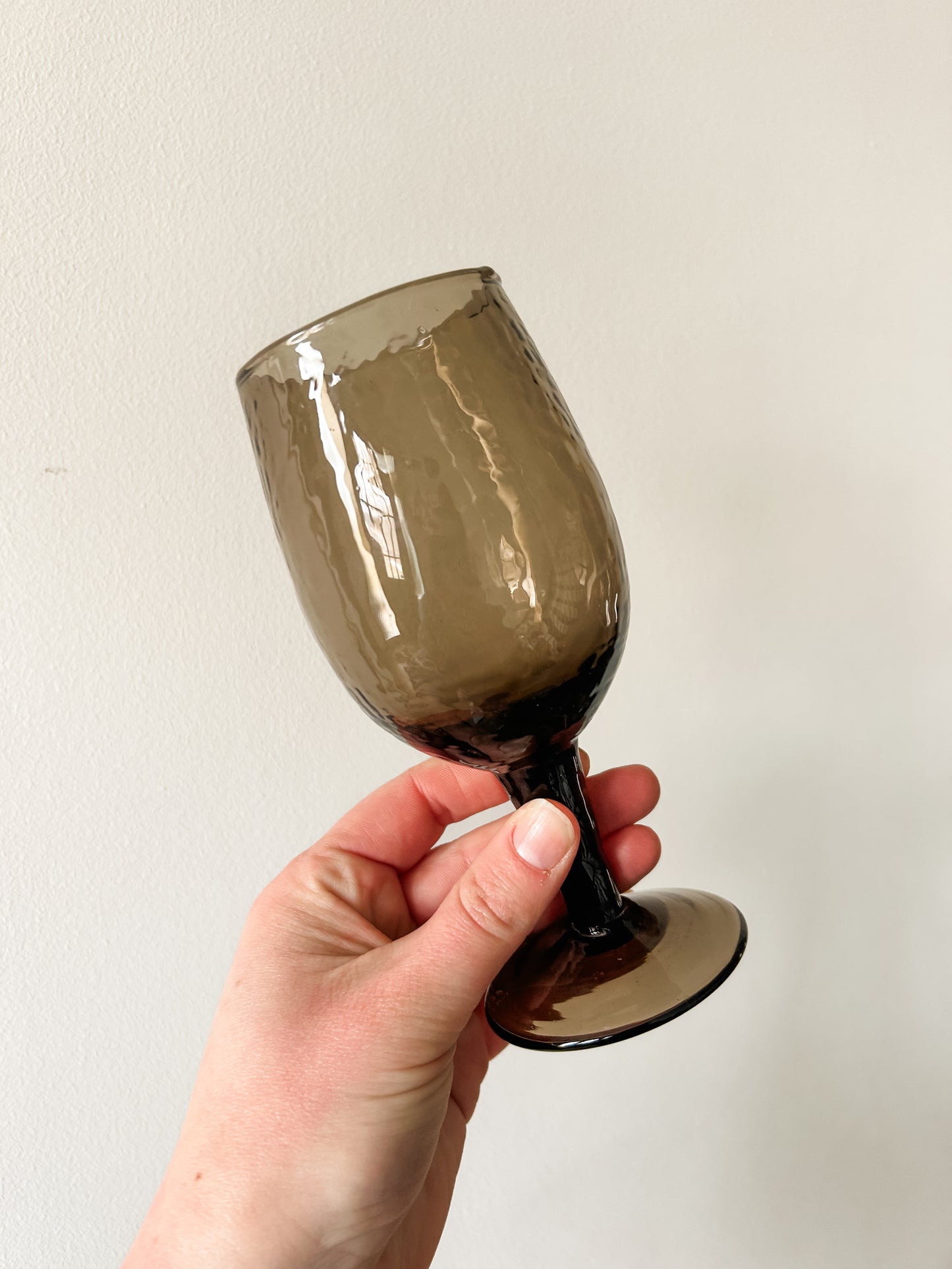 Earth Brown Valdes Wine Glass