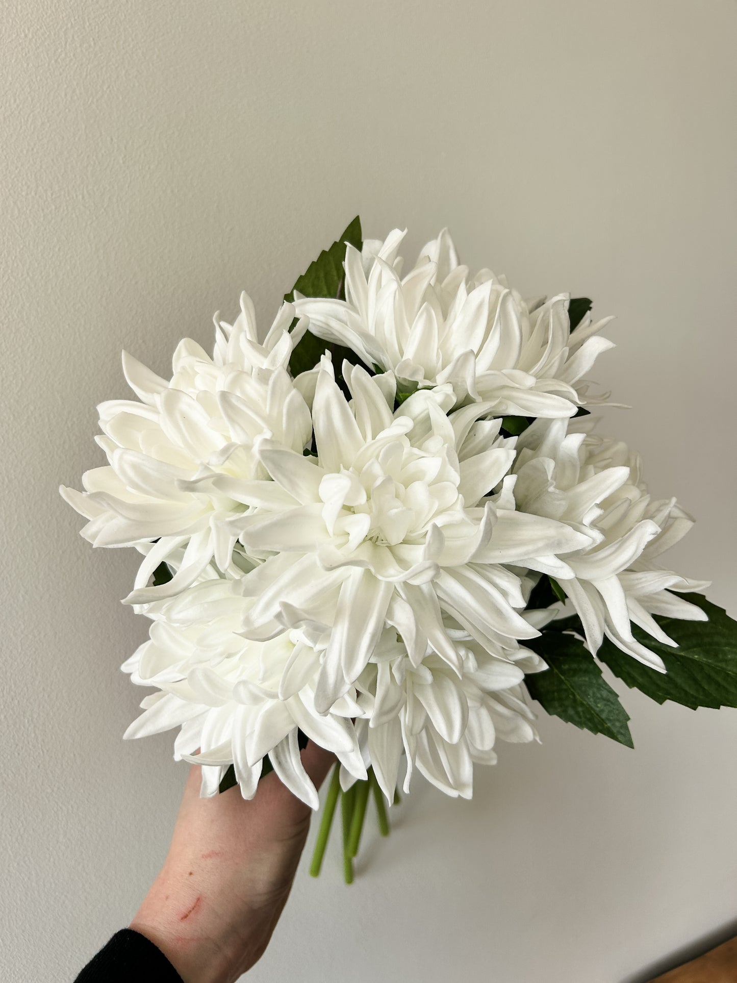 White Real Touch Dahlia Bundle