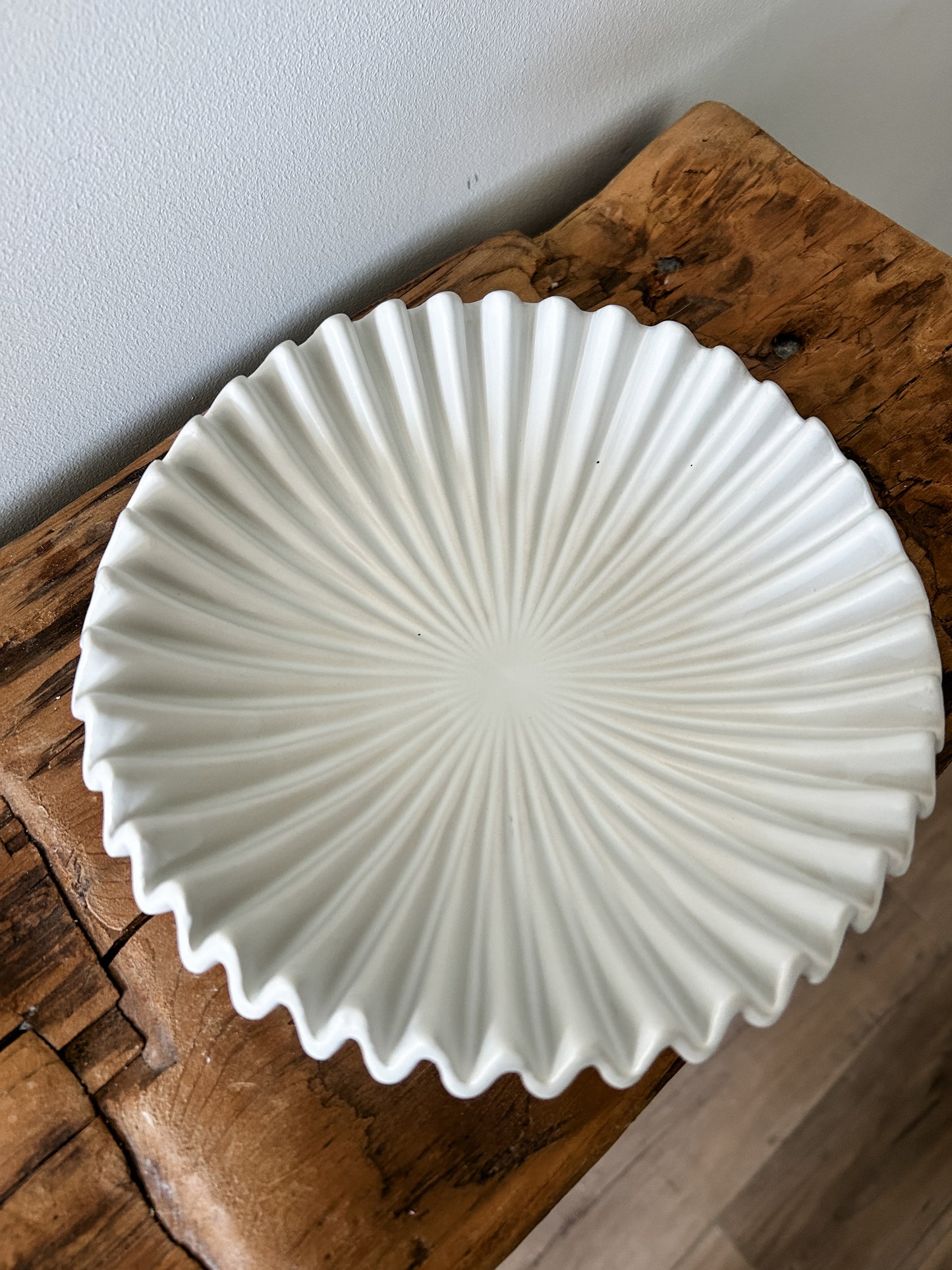 Matte White Ruffle Bowl