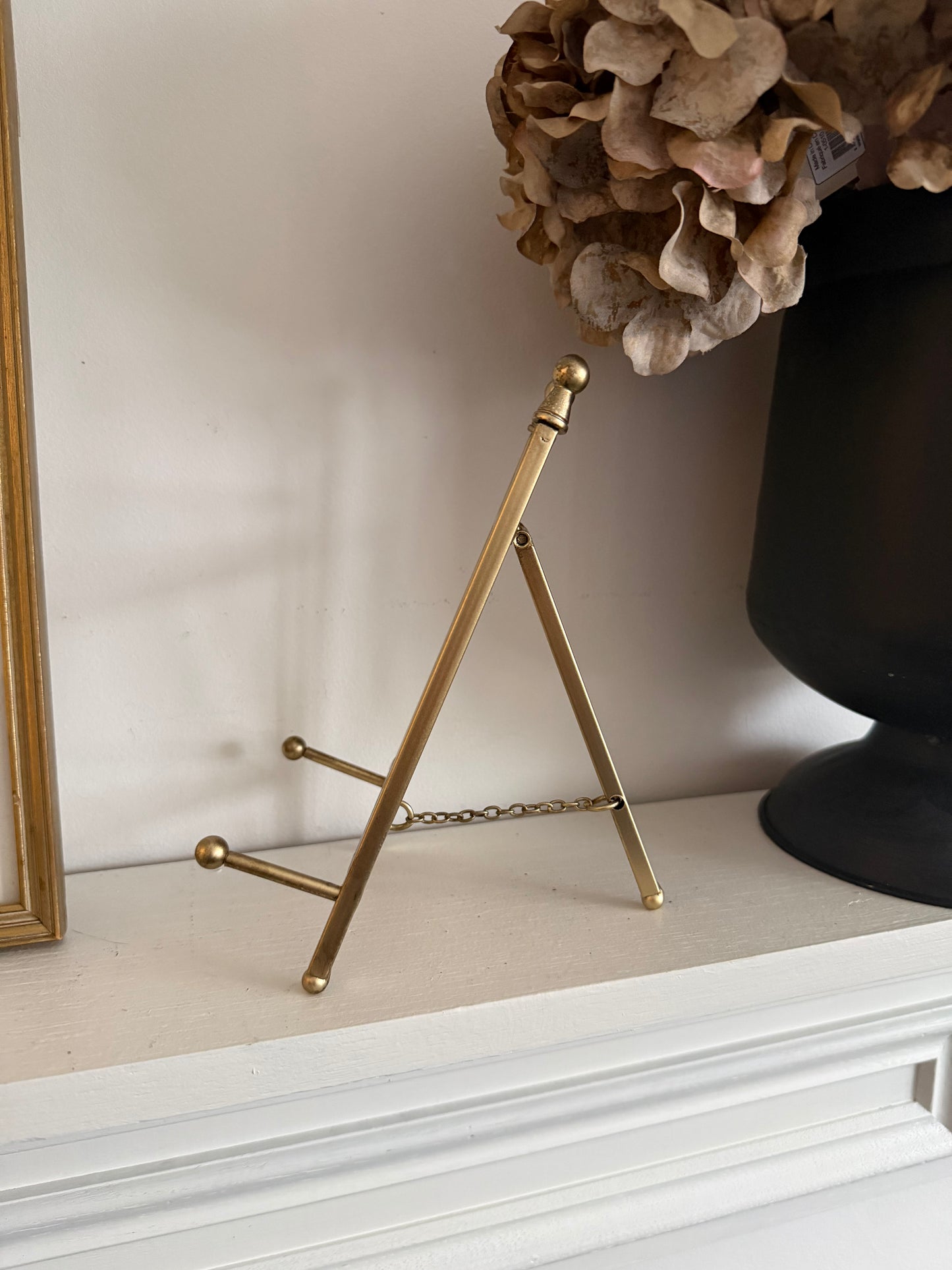 Antiqued Gold Iron Mini Easel