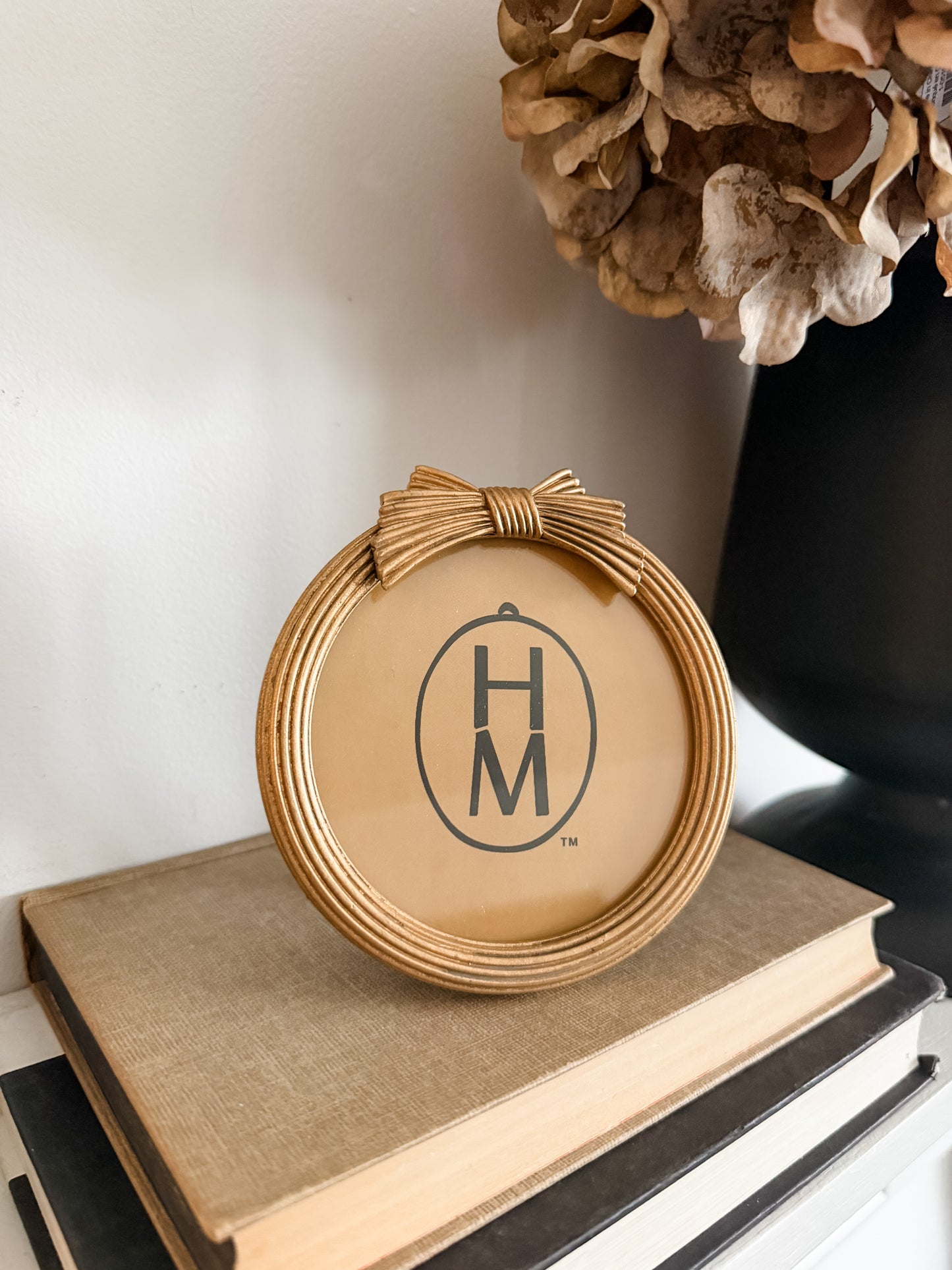 Mini Gold Resin Round Bow Frame