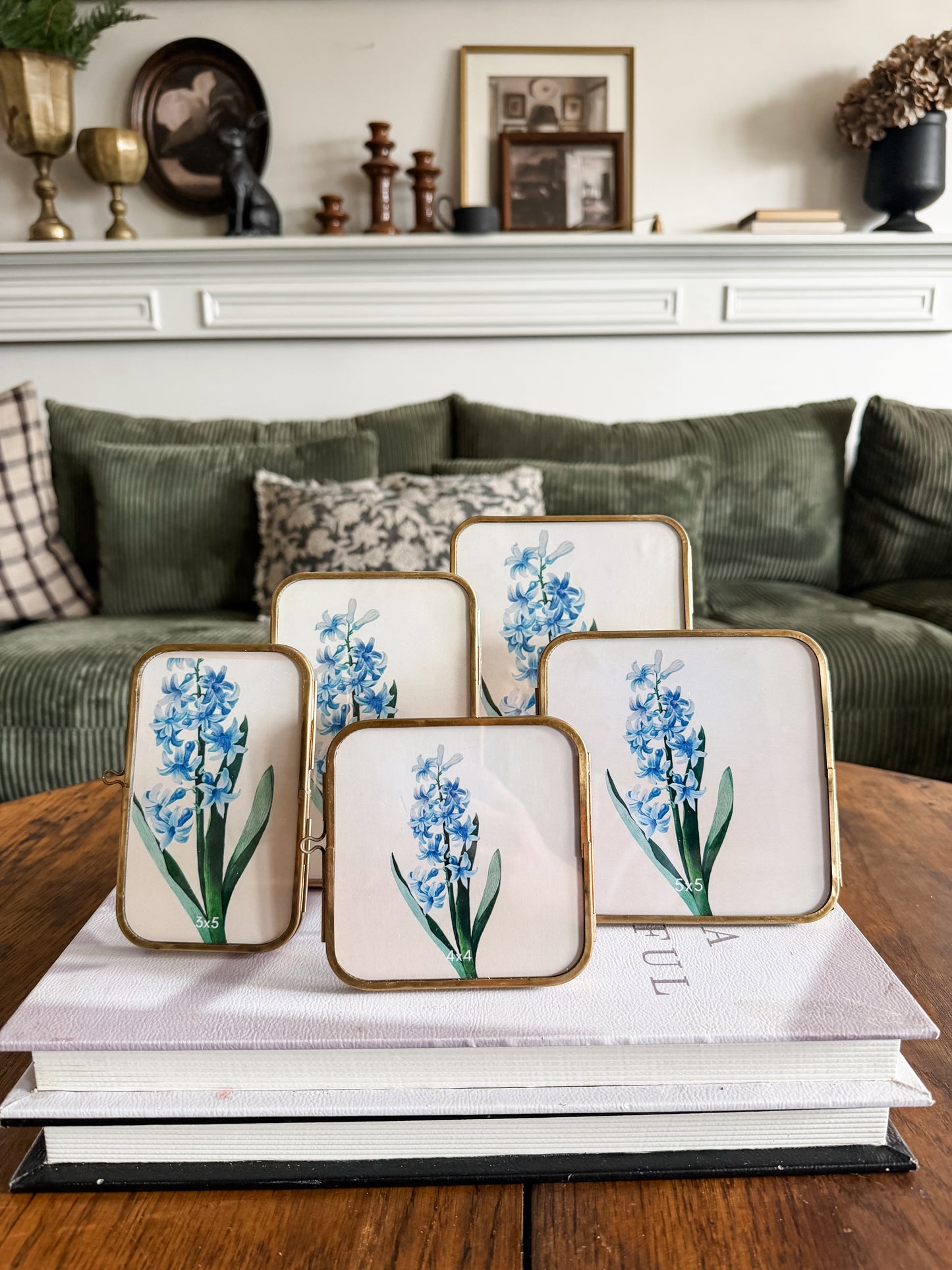 Antiqued Rounded Corner Brass 5 x 5" Frame