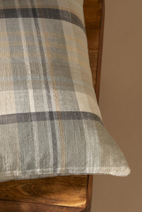 Plaid Delacourt Lumbar Pillow