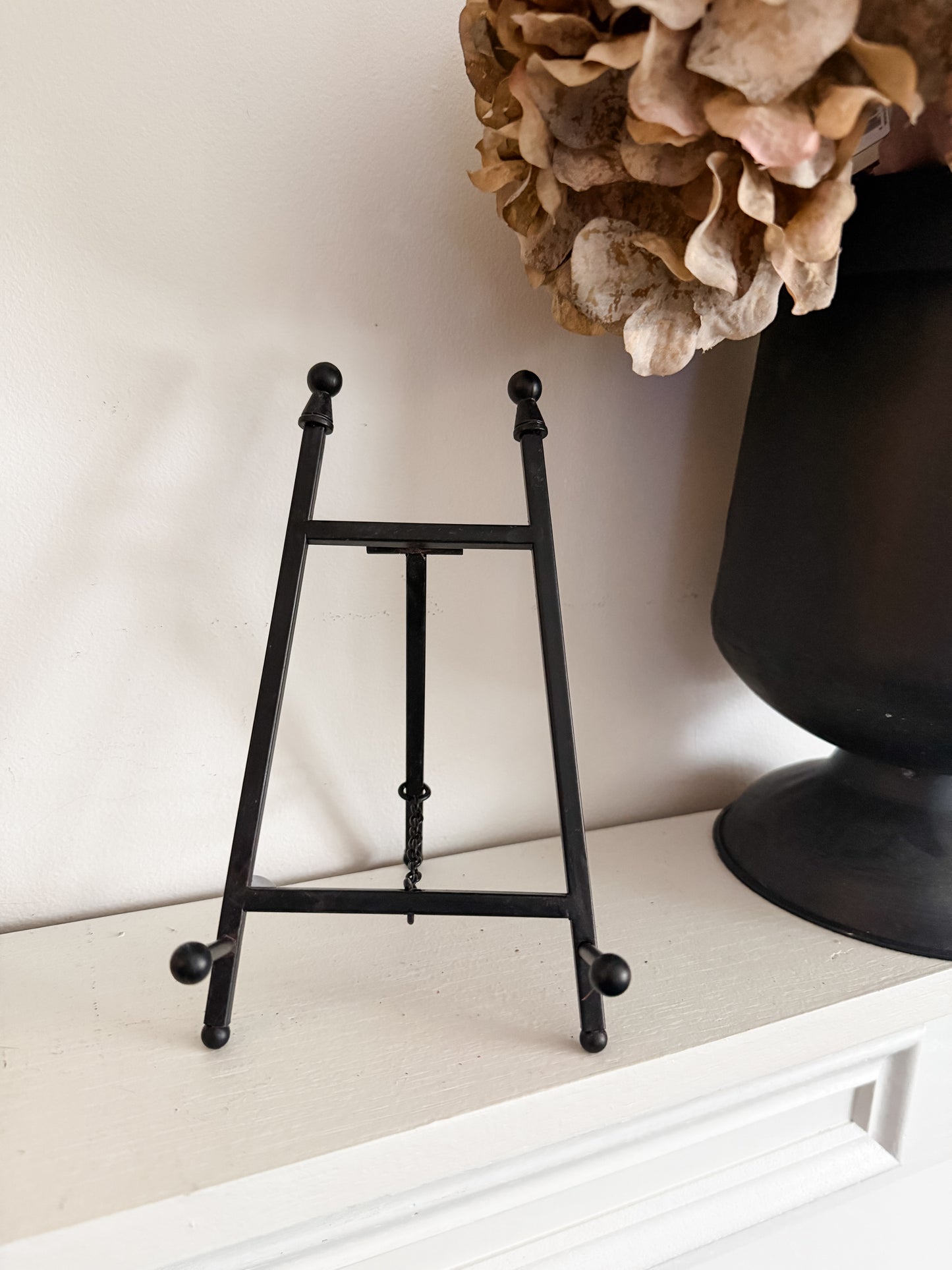 Black Iron Mini Easel