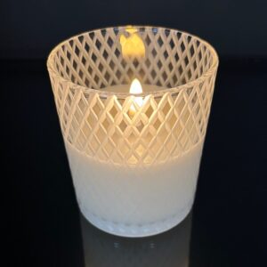 Simple Ivory Trellis Candle- 3.25 x 4"