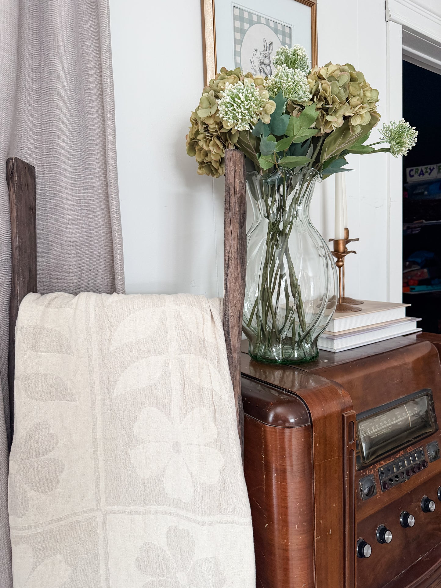 Light Grey & Cream Daisy Days Throw Blanket