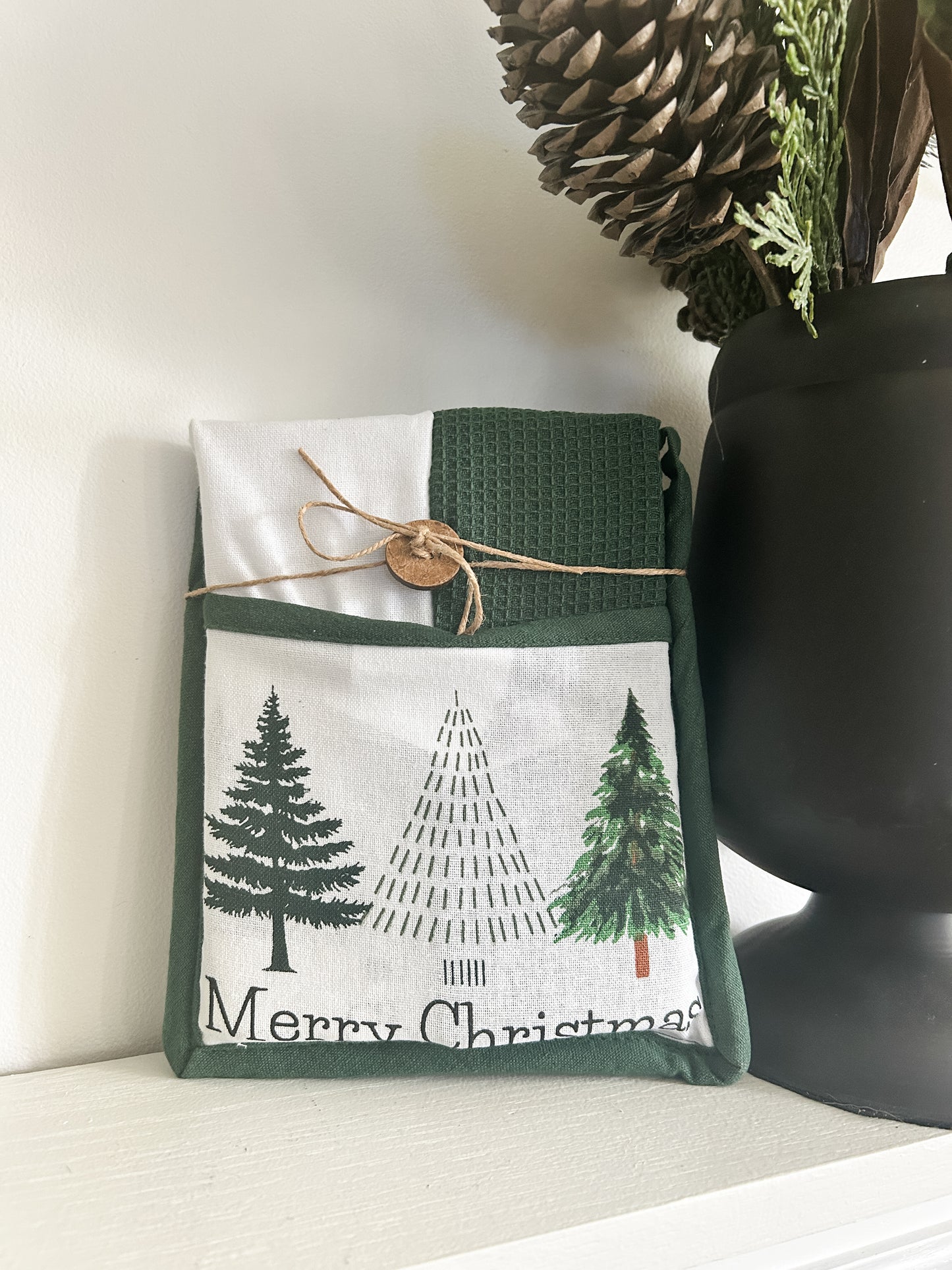 Merry Tree Tea Towel and Pot Holder Hostess Set