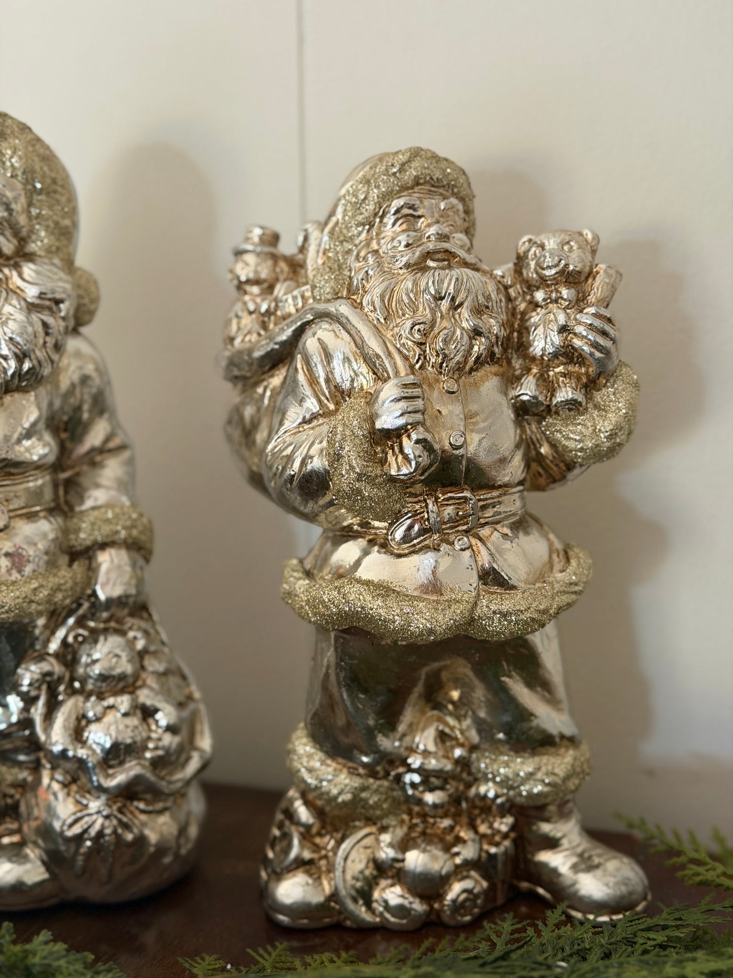Antiqued Silver Santa's Assorted