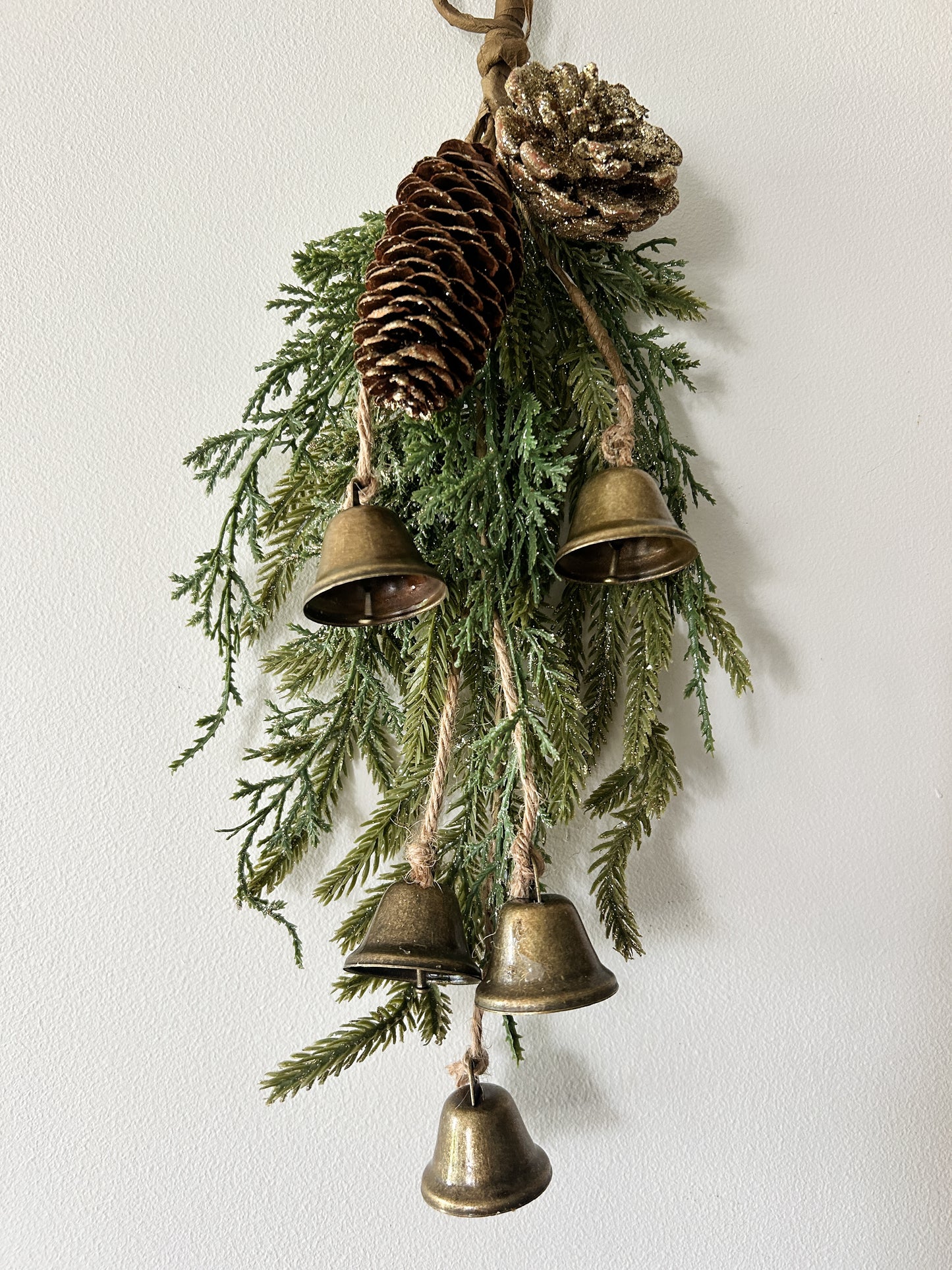 Crescendo Hanging Bells & Greenery