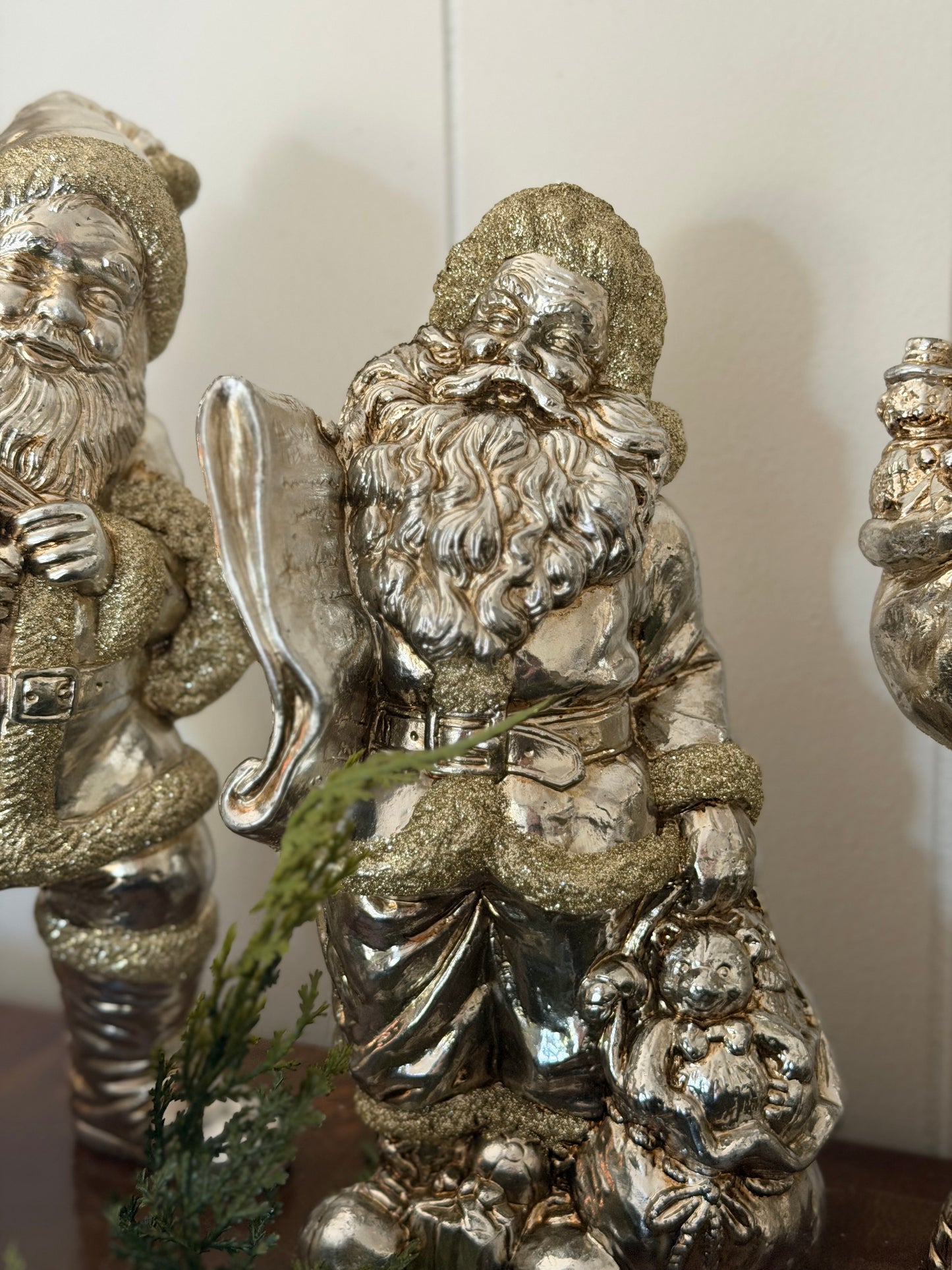 Antiqued Silver Santa's Assorted