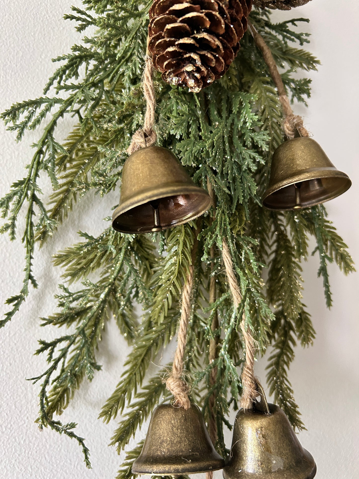 Crescendo Hanging Bells & Greenery