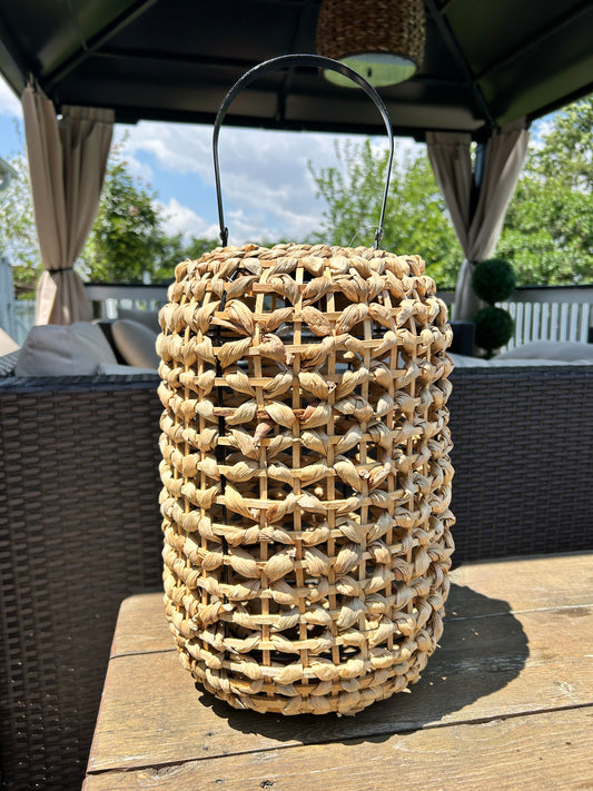 Woven Grass Solar Lantern