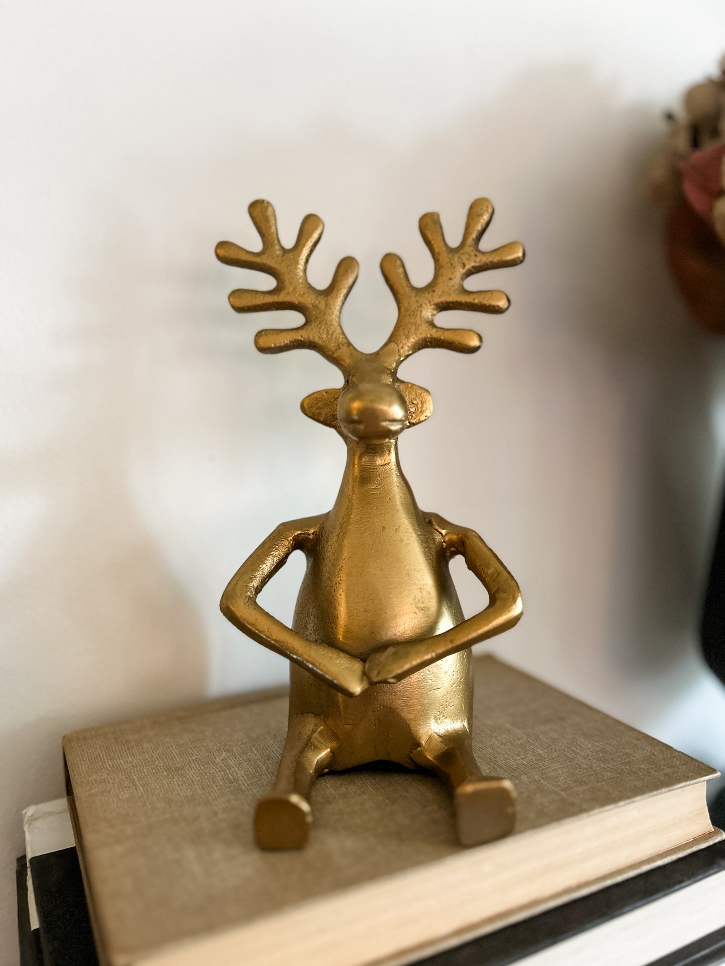 Gold Iron Reindeer Sitter (Style A)