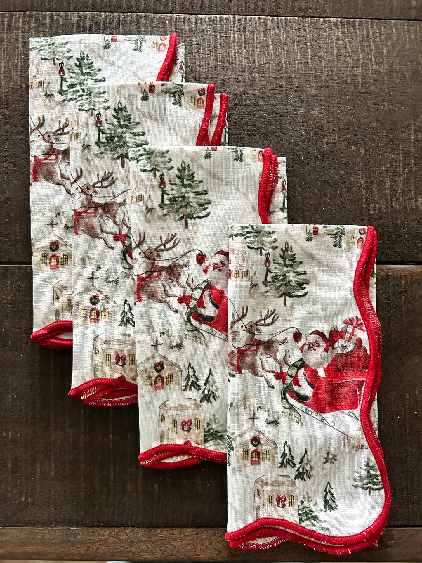 Christmas Scallop Napkin Set