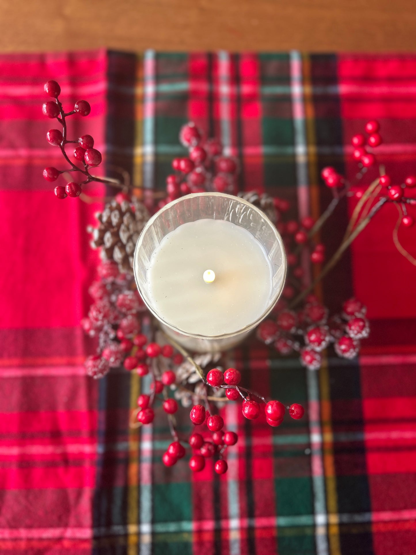 Frosted Berry & Pinecone Candle Ring