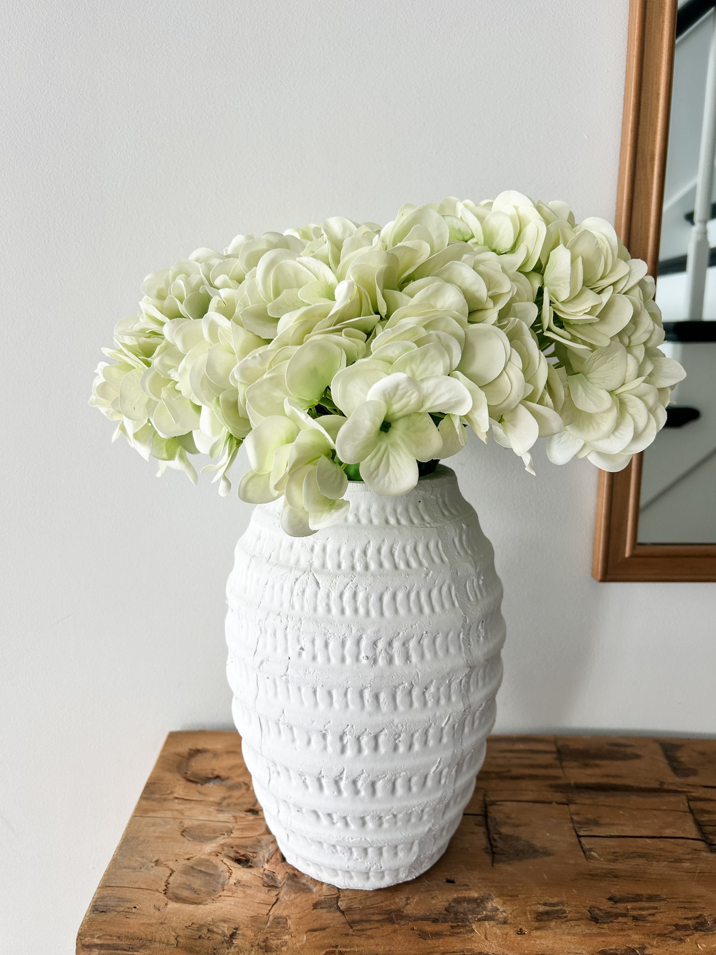 Light Green Real Touch Hydrangea Stem