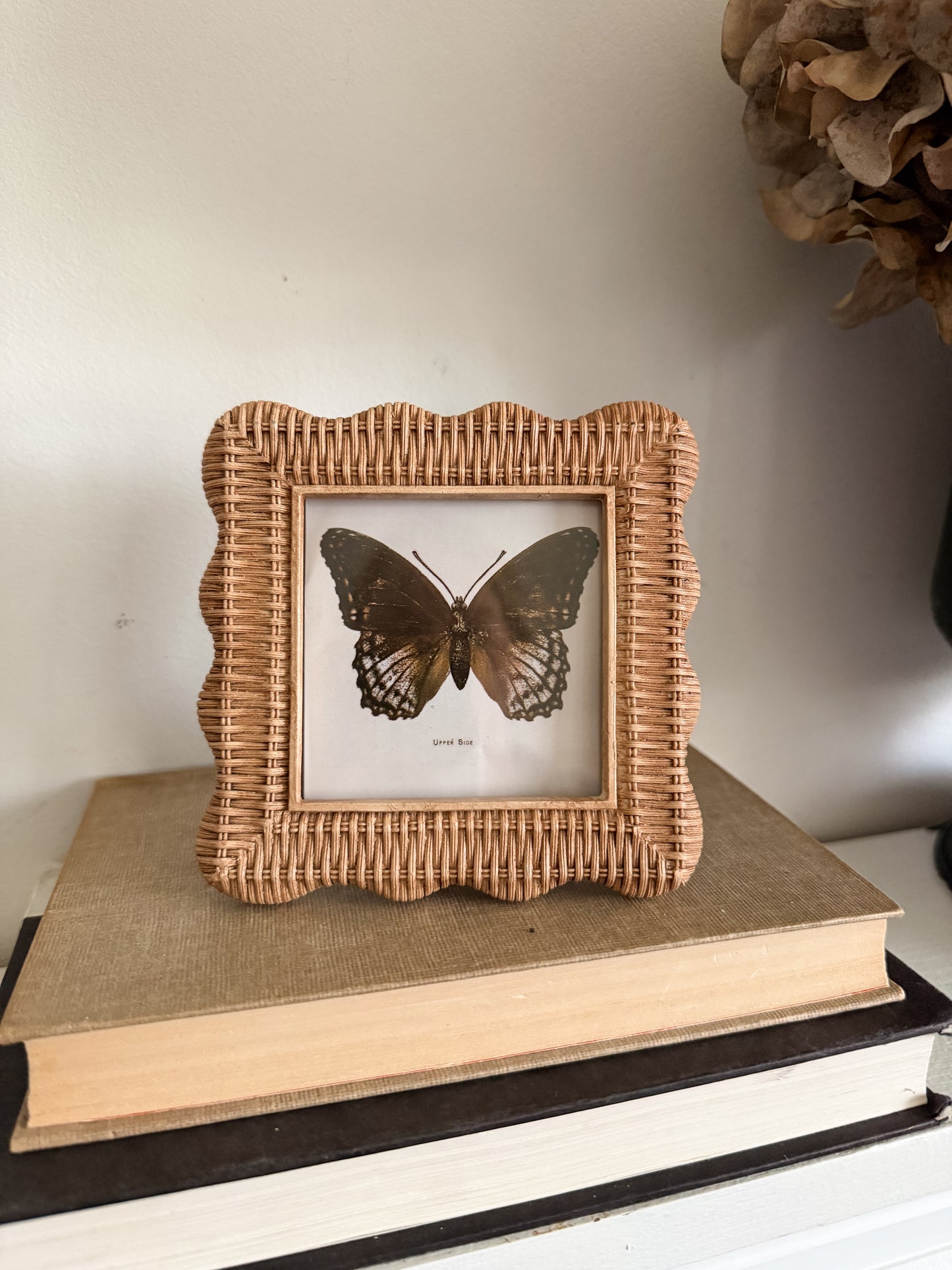 Resin Weave Scallop Mini Frame