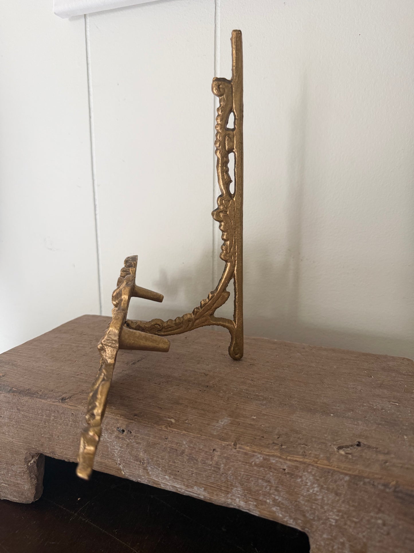 Gold Bow Tabletop Easel