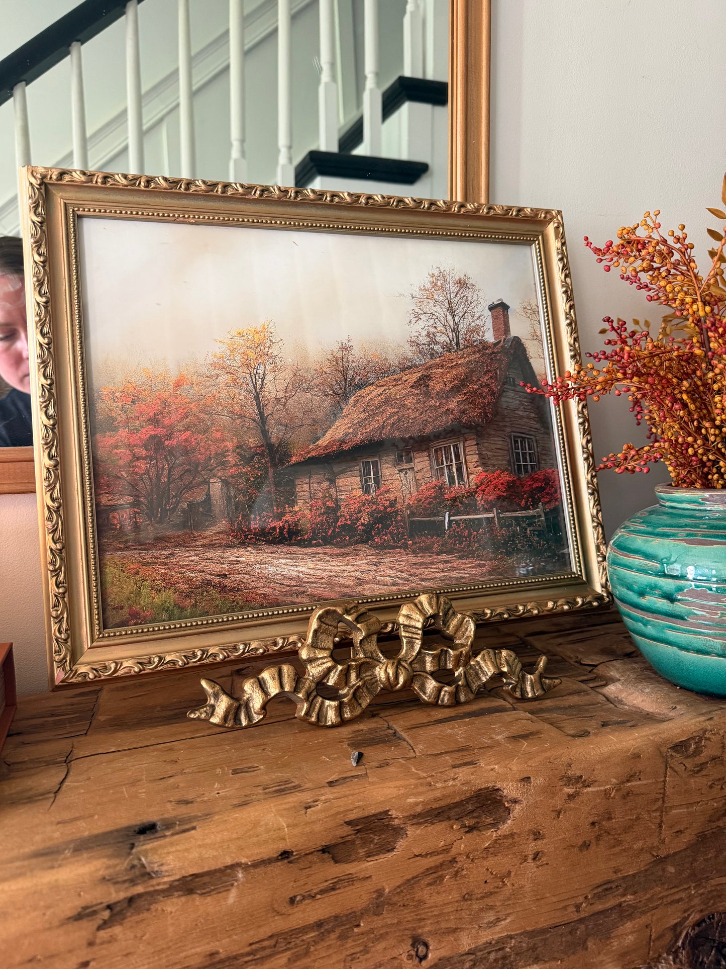 Gold Bow Tabletop Easel