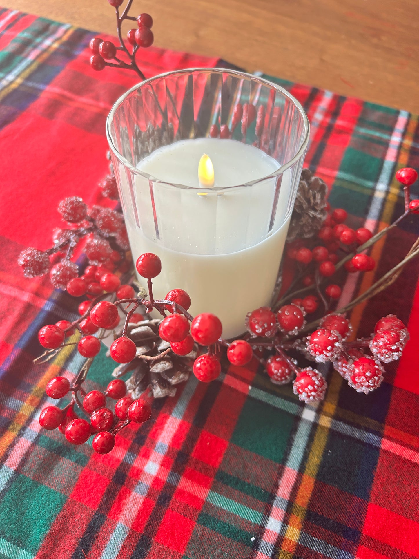 Frosted Berry & Pinecone Candle Ring