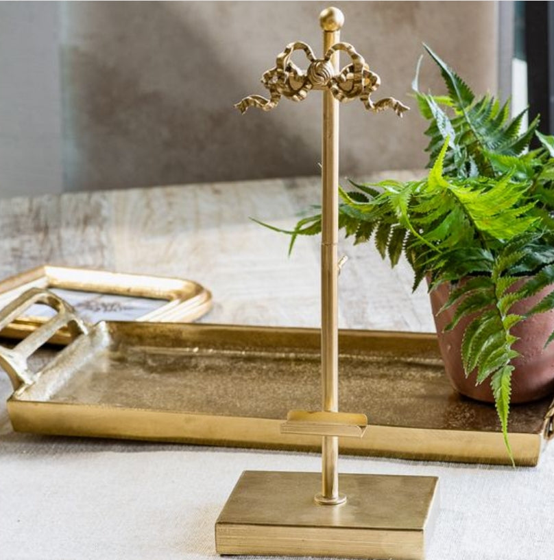 Iron Bow Tabletop Easel