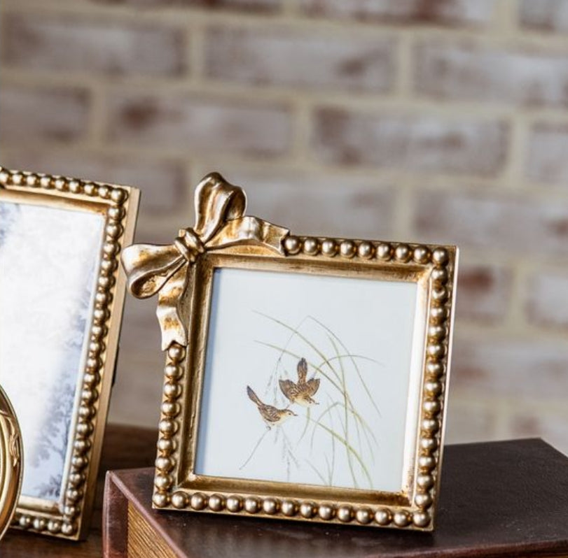 Square Ribbon Frame- 4 x 4"
